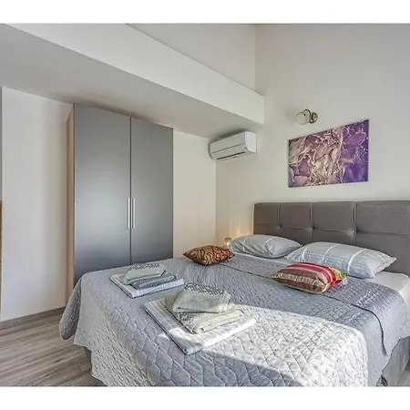 Manda Comfortable Hotel 3*